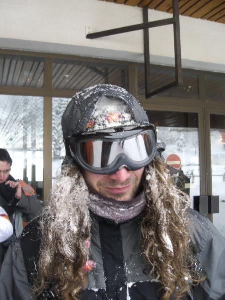 L'abominable homme des neiges d�guis� en humain